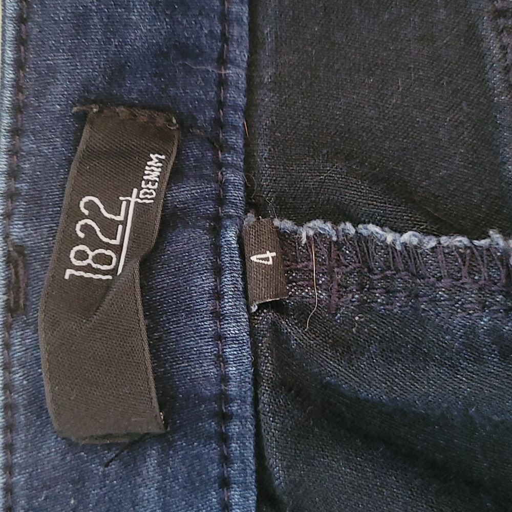 Jeans - Picture 3 of 4